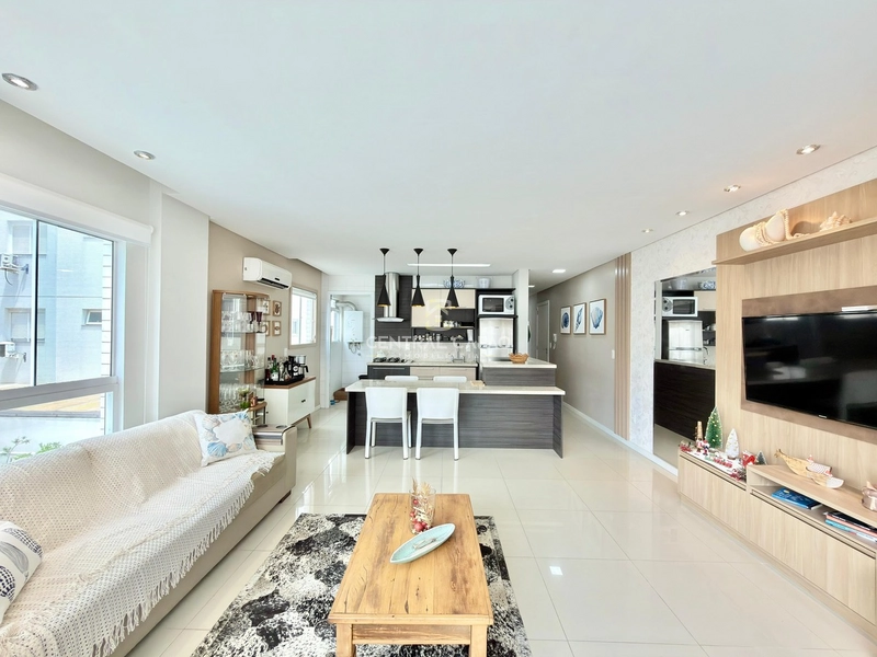 Apartamento 3 dormitórios em frente à praça À venda em Capão: 12ª foto da galeria de imagens do imóvel