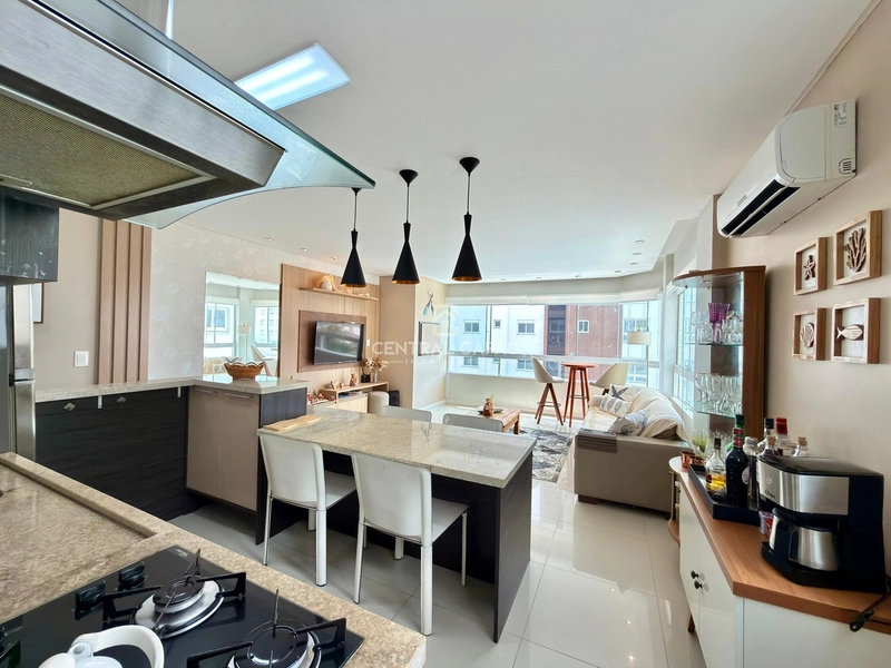 Apartamento 3 dormitórios em frente à praça À venda em Capão: 4ª foto da galeria de imagens do imóvel