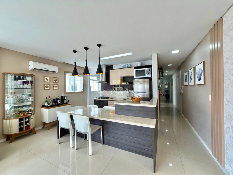 Apartamento 3 dormitórios em frente à praça À venda em Capão: 9ª foto da galeria de imagens do imóvel