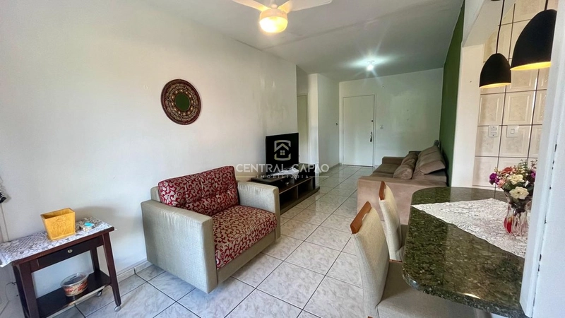 Amplo apartamento com sacada de frente !