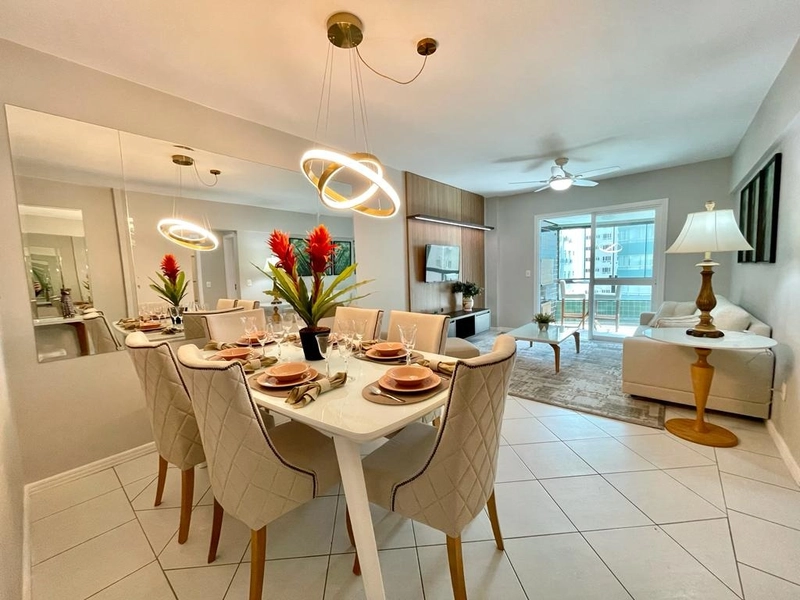 APARTAMENTO VISTA MAR A UMA QUADRA SANTINHA