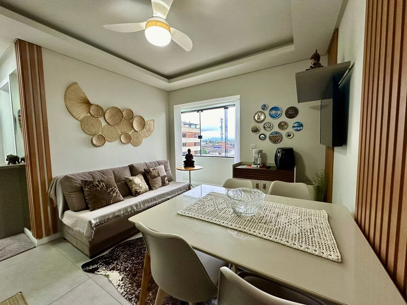 Lindo apartamento de 1 dormitório decorado, com sacada de frente: 8ª foto da galeria de imagens do imóvel