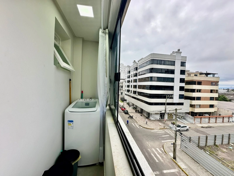 Lindo apartamento de 1 dormitório decorado, com sacada de frente: 9ª foto da galeria de imagens do imóvel