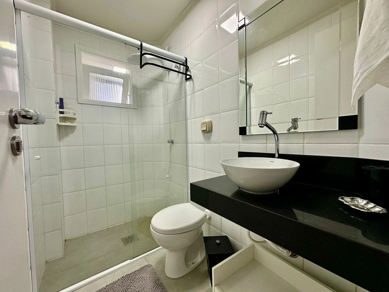 Lindo apartamento de 1 dormitório decorado, com sacada de frente: 6ª foto da galeria de imagens do imóvel