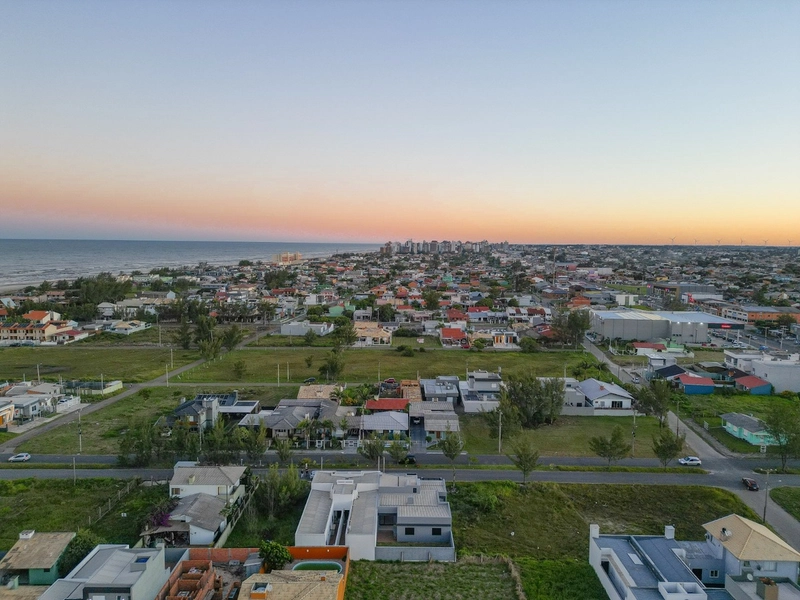 CASA A POUCAS QUADRAS DO MAR NO BAIRRO GUARANI EM CAPÃO!: 48ª foto da galeria de imagens do imóvel