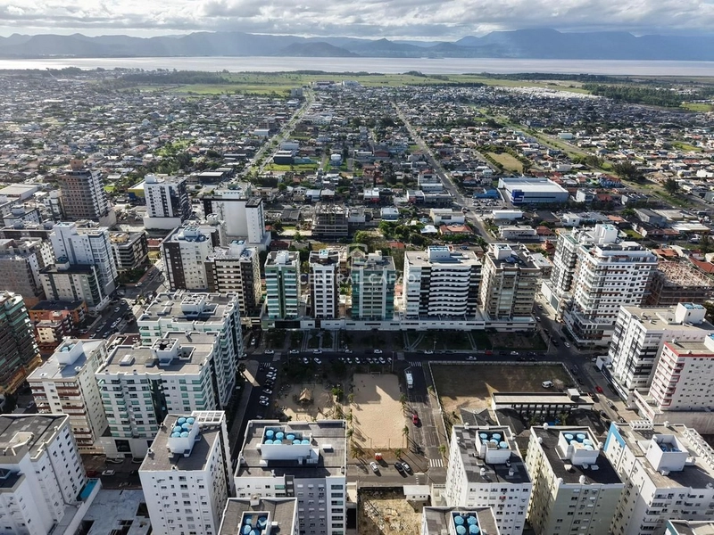 Apartamento 2 dormitórios de frente para praça à venda em Capão: 23ª foto da galeria de imagens do imóvel