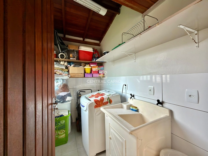 SOBRADO A UMA QUADRA DO MAR!: 15ª foto da galeria de imagens do imóvel