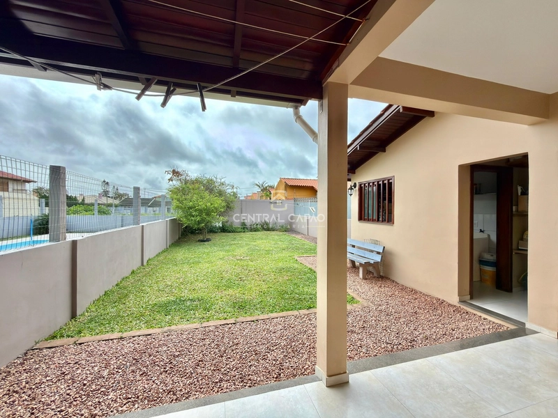 SOBRADO A UMA QUADRA DO MAR!: 13ª foto da galeria de imagens do imóvel