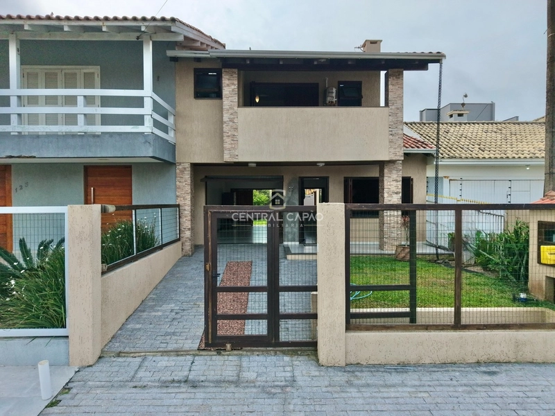 SOBRADO A UMA QUADRA DO MAR!: 1ª foto da galeria de imagens do imóvel