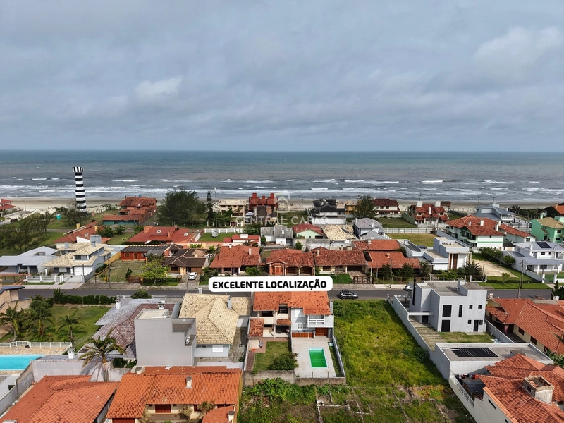 SOBRADO A UMA QUADRA DO MAR!: 25ª foto da galeria de imagens do imóvel