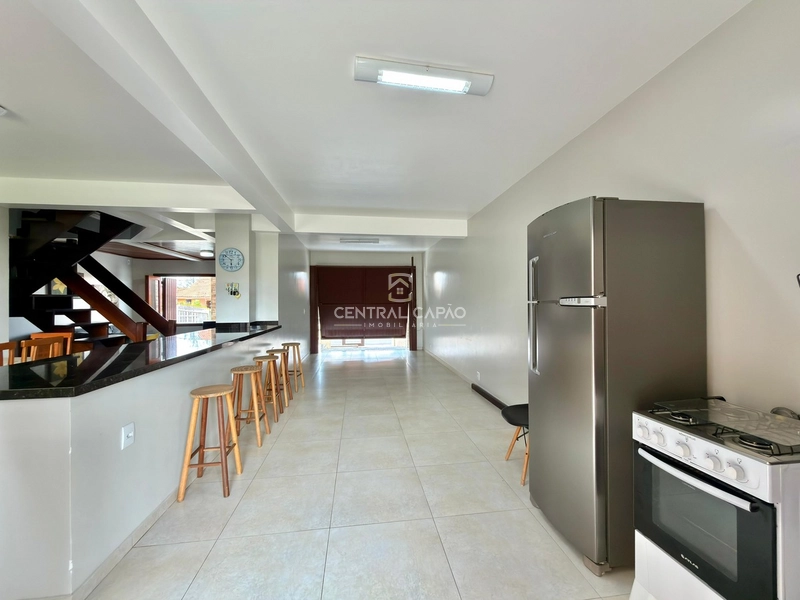 SOBRADO A UMA QUADRA DO MAR!: 8ª foto da galeria de imagens do imóvel