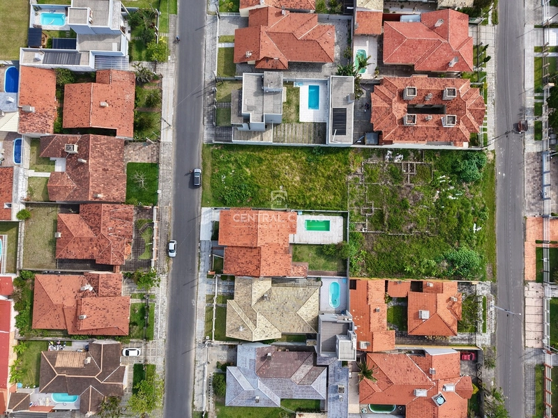 SOBRADO A UMA QUADRA DO MAR!: 26ª foto da galeria de imagens do imóvel