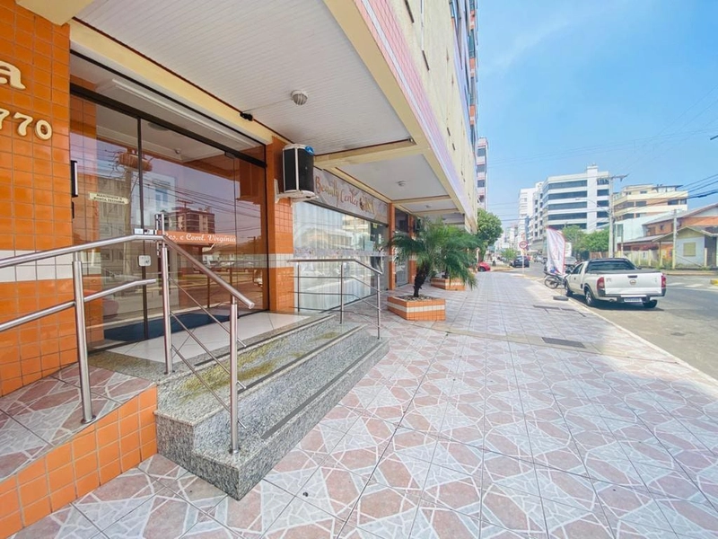 2 dormitórios com sacada de frente no centro: 12ª foto da galeria de imagens do imóvel