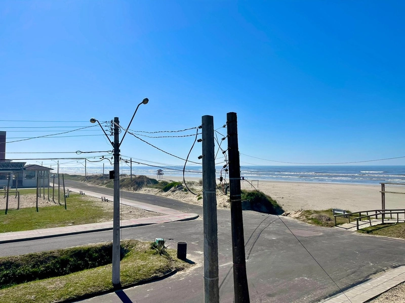 Lindo Sobrado com piscina a beira mar de Capão: 35ª foto da galeria de imagens do imóvel