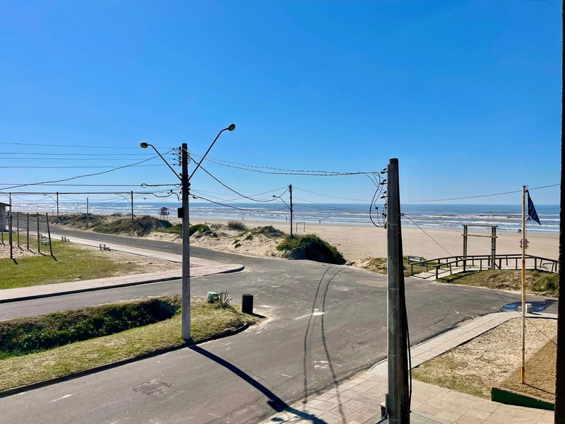 Lindo Sobrado com piscina a beira mar de Capão: 27ª foto da galeria de imagens do imóvel