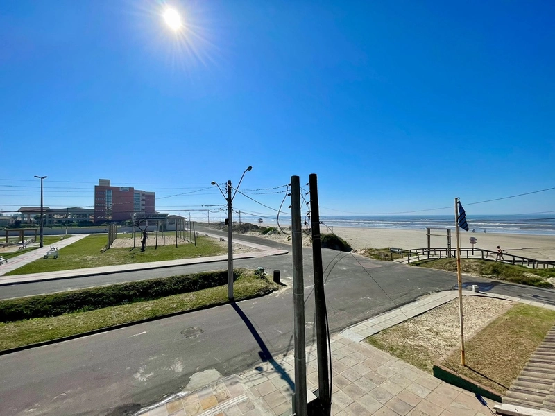 Lindo Sobrado com piscina a beira mar de Capão: 32ª foto da galeria de imagens do imóvel