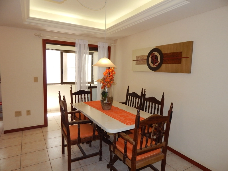 2 dormitórios com box em frente a linda praça e junto ao mar: 3ª foto da galeria de imagens do imóvel