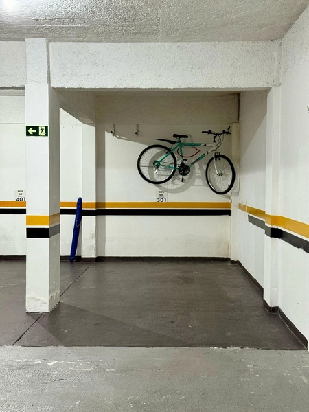 Um dormitório de frente com terraço: 17ª foto da galeria de imagens do imóvel