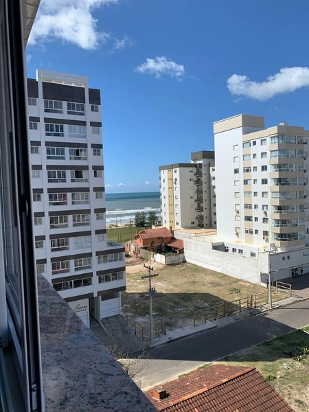 UMA QUADRA DO MAR: 1ª foto da galeria de imagens do imóvel