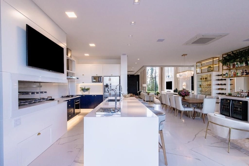 Casa estilo Neoclássica no condomínio Sense: 17ª foto da galeria de imagens do imóvel