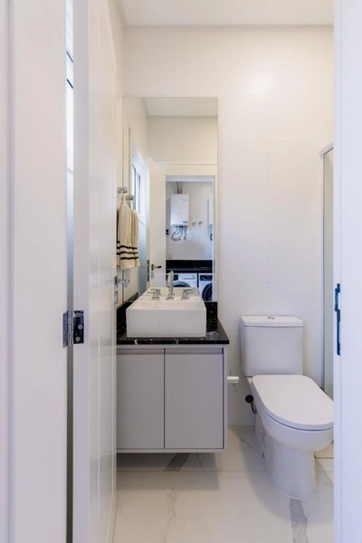 Casa estilo Neoclássica no condomínio Sense: 18ª foto da galeria de imagens do imóvel