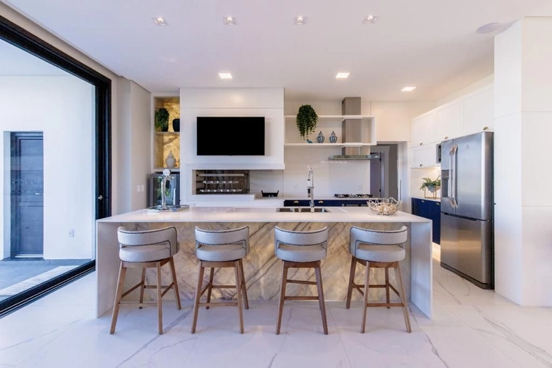 Casa estilo Neoclássica no condomínio Sense: 12ª foto da galeria de imagens do imóvel