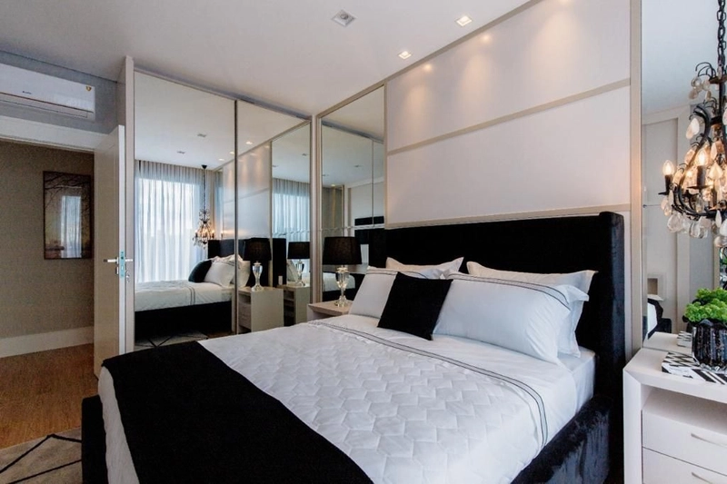 Casa estilo Neoclássica no condomínio Sense: 28ª foto da galeria de imagens do imóvel
