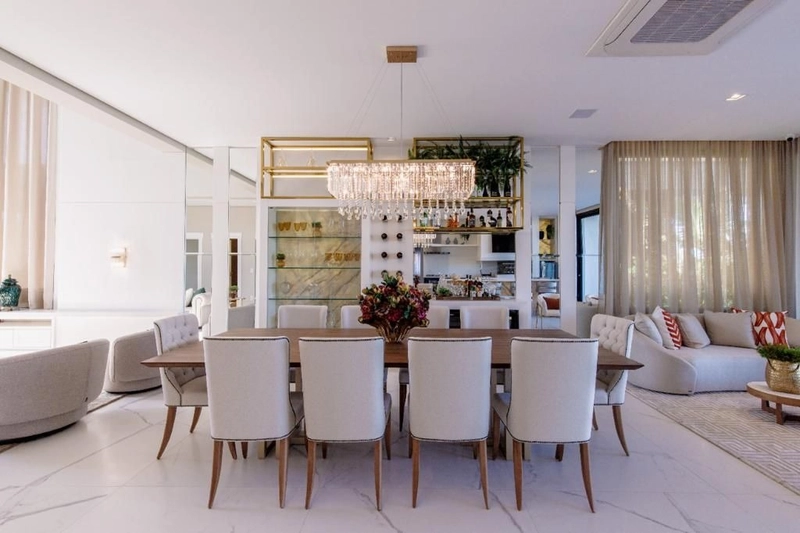 Casa estilo Neoclássica no condomínio Sense: 11ª foto da galeria de imagens do imóvel