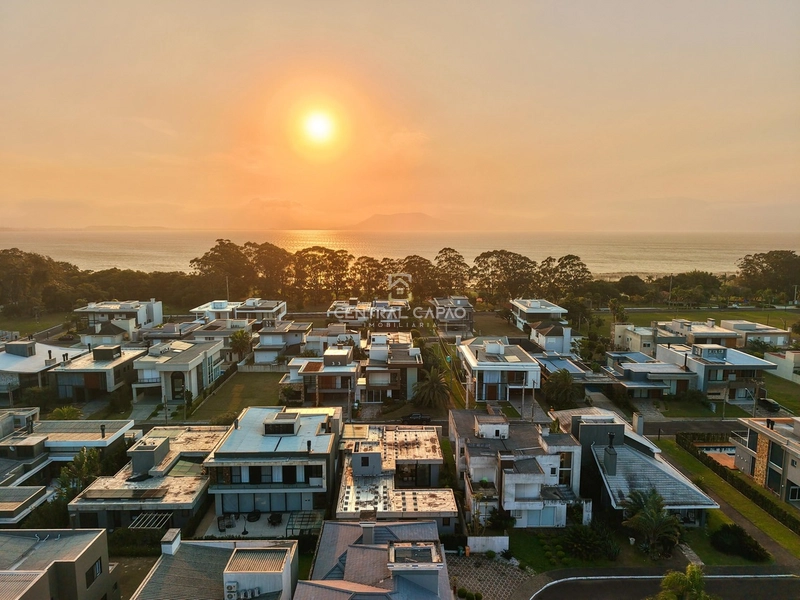 NO MELHOR CONDOMINIO DE CAPÃO DA CANOA: 2ª foto da galeria de imagens do imóvel