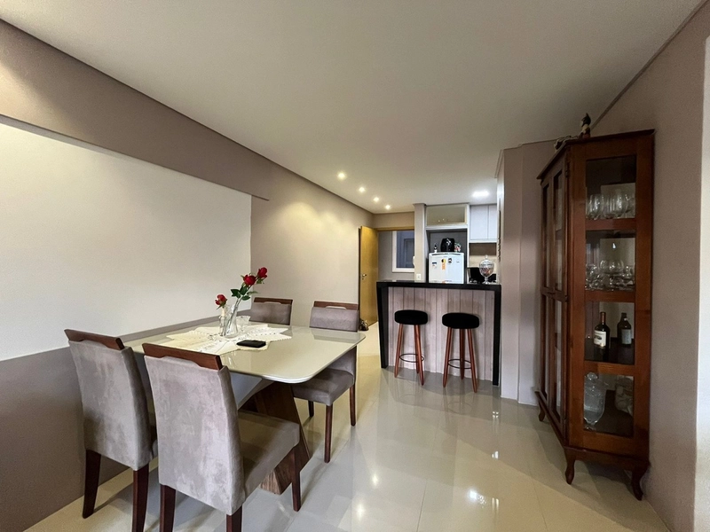 Mobiliado e decorado: 7ª foto da galeria de imagens do imóvel