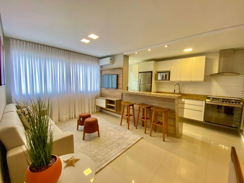 No bairro mais valorizado e apenas 2 quadras da praia