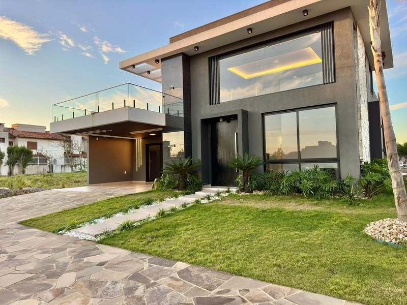 CASA ALTO PADRÃO COM TERRAÇO E PISCINA À VENDA: 2ª foto da galeria de imagens do imóvel
