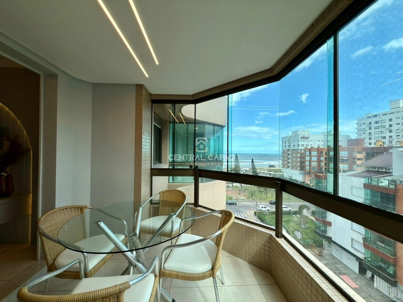 Apartamento de dois dormitórios, vista mar no Centro de Capão Da Canoa