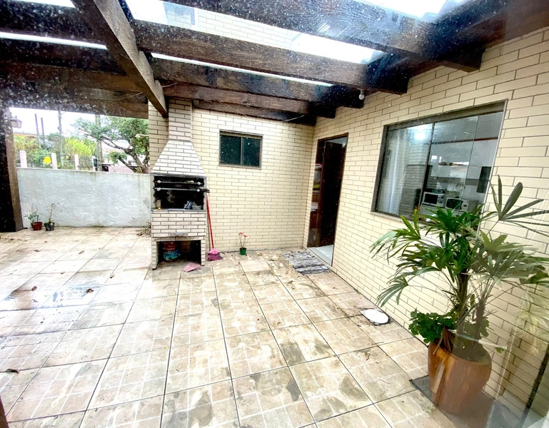 Casa de esquina no bairro Santa Luzia!: 5ª foto da galeria de imagens do imóvel