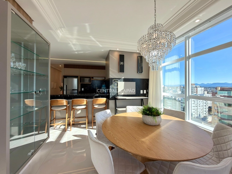 Apartamento de 3 dormitórios alto padrão mobiliado e decorado: 3ª foto da galeria de imagens do imóvel