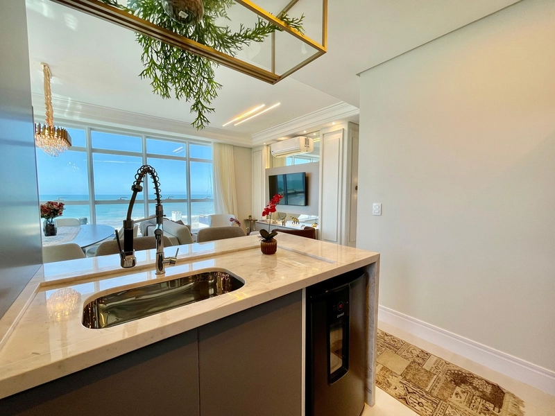 Apartamento 3 dormitórios alto padrão com vista eterna para o mar: 21ª foto da galeria de imagens do imóvel