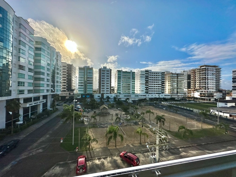 DE FRENTE PARA A PRAÇA SURDOS E MUDOS.: 5ª foto da galeria de imagens do imóvel