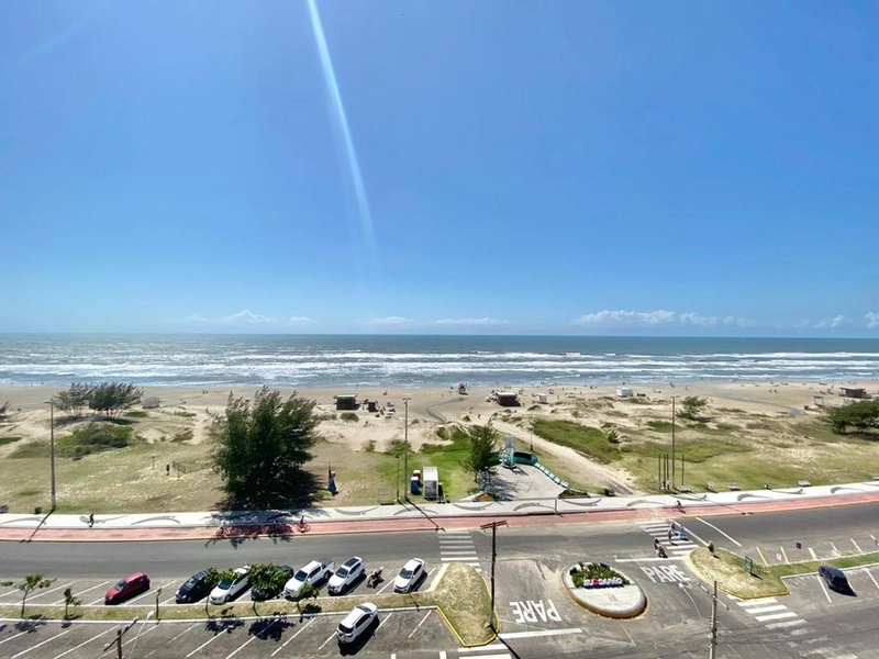 Vista cinematográfica para o mar a meia quadra da praia: 4ª foto da galeria de imagens do imóvel
