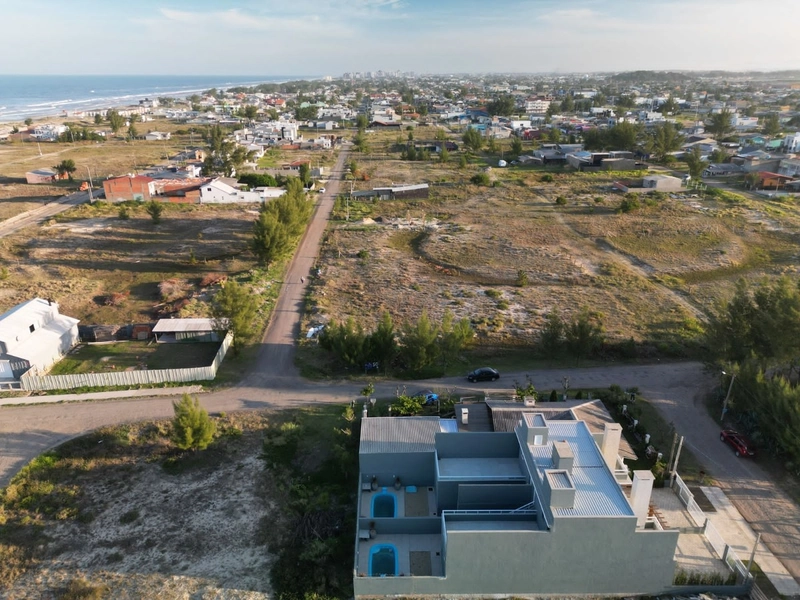 Sobrado Junto ao mar: 26ª foto da galeria de imagens do imóvel