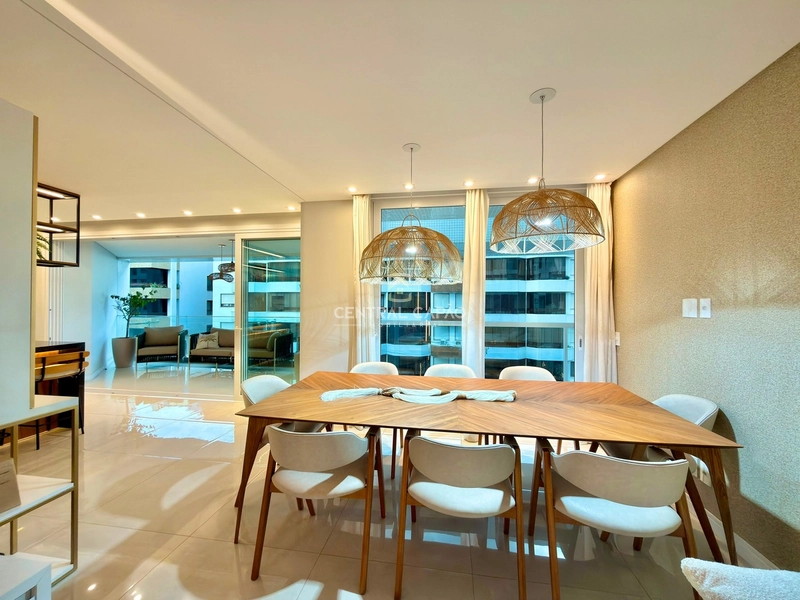 Apartamento 2 dormitórios com sacada de frente alto padrão: 5ª foto da galeria de imagens do imóvel