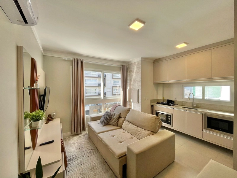 Apartamento 2 quartos decorado no bairro Navegantes em Capão da Canoa: 1ª foto da galeria de imagens do imóvel