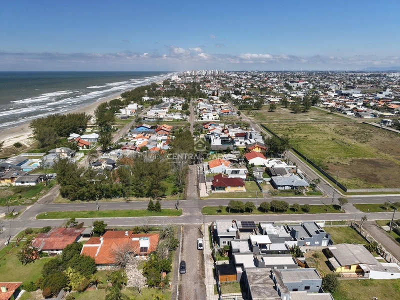Casa com terraço à apenas 50 metros da praia à venda: 38ª foto da galeria de imagens do imóvel