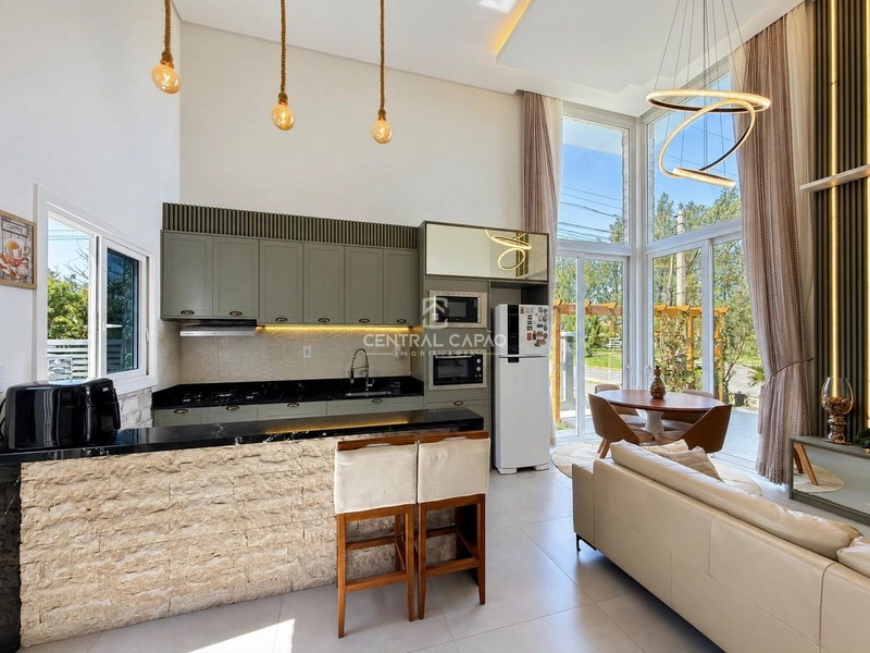 Casa com terraço à apenas 50 metros da praia à venda: 9ª foto da galeria de imagens do imóvel