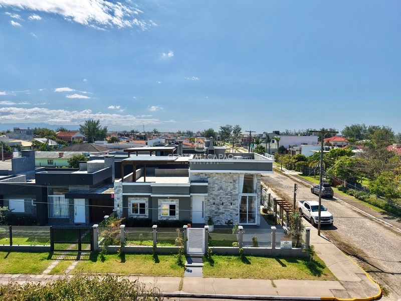 Casa com terraço à apenas 50 metros da praia à venda: 34ª foto da galeria de imagens do imóvel