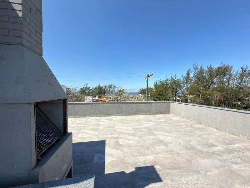Casa com terraço à apenas 50 metros da praia à venda: 32ª foto da galeria de imagens do imóvel