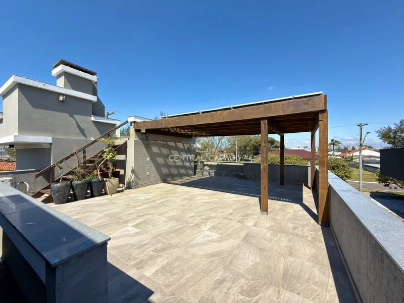 Casa com terraço à apenas 50 metros da praia à venda: 29ª foto da galeria de imagens do imóvel