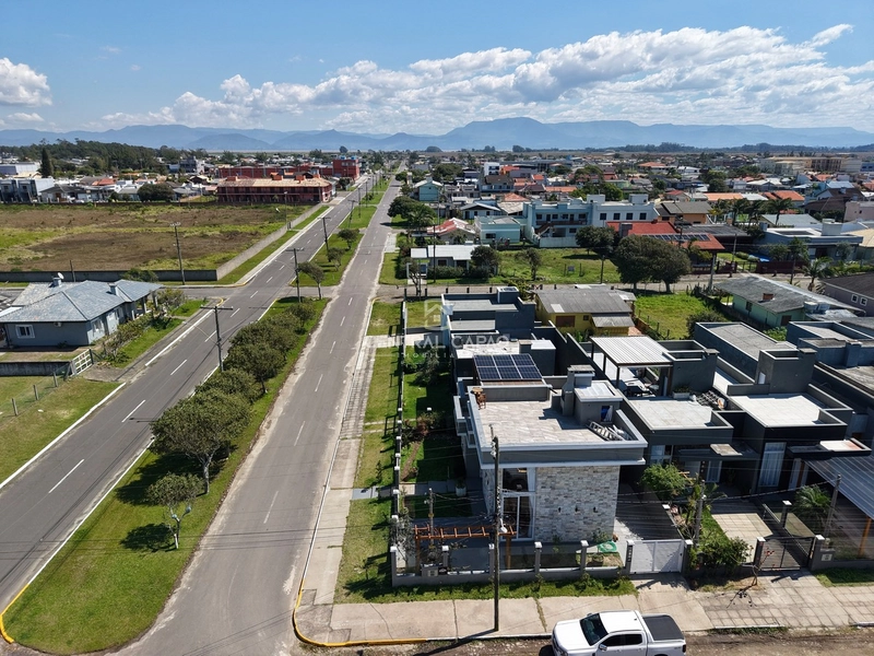 Casa com terraço à apenas 50 metros da praia à venda: 37ª foto da galeria de imagens do imóvel