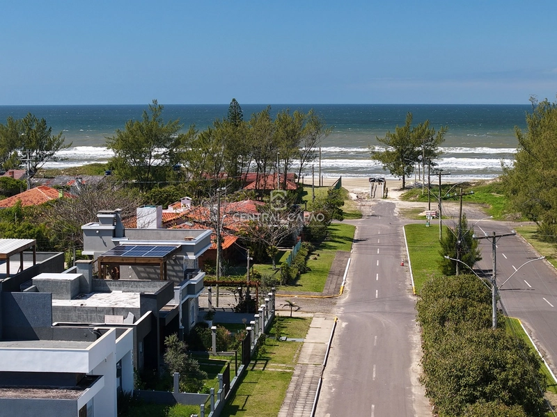 Casa com terraço à apenas 50 metros da praia à venda: 39ª foto da galeria de imagens do imóvel