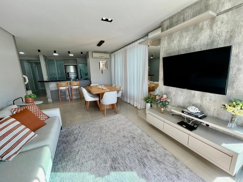 Apartamento de frente para praça.: 28ª foto da galeria de imagens do imóvel