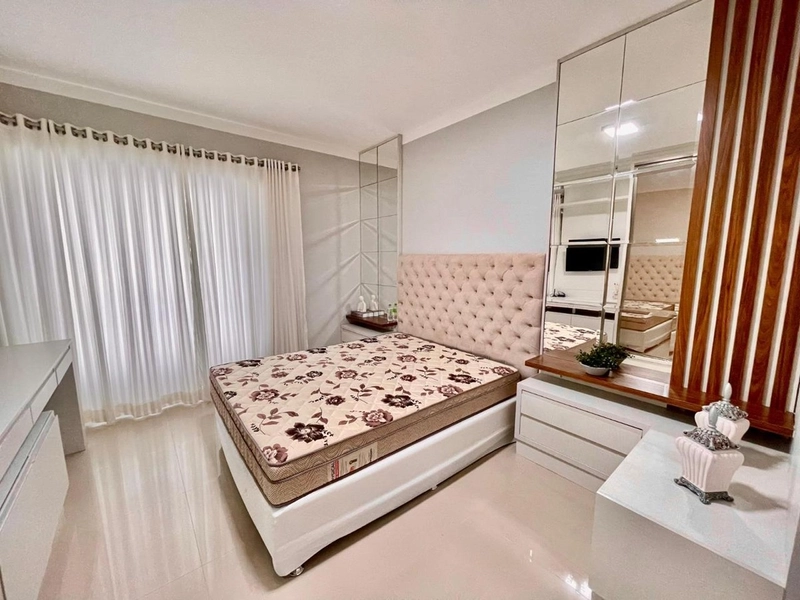 Apartamento de frente para praça.: 10ª foto da galeria de imagens do imóvel